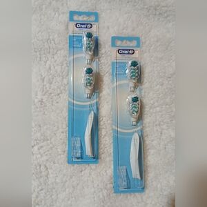 2  Packs Oral-B Deep Clean Replacement Brush Heads with Quick Release Tool